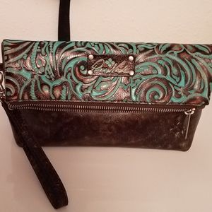 Wristlet Patricia nash bag!!